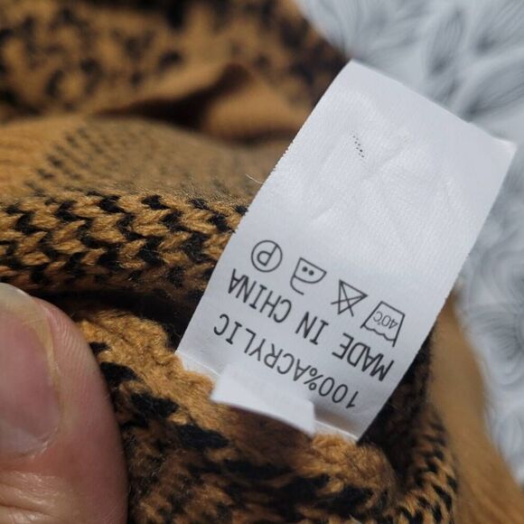Cheetah print women’s large knit pullover sweater yellow brown - Picture 4 of 6